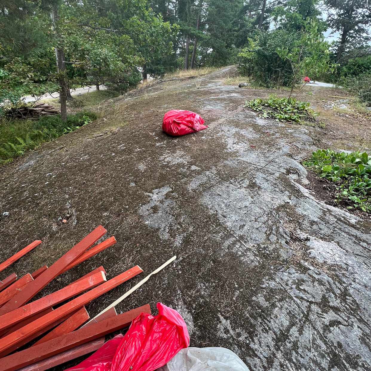 image of Plankor trädgårdsavfall - Saltsjö-Boo