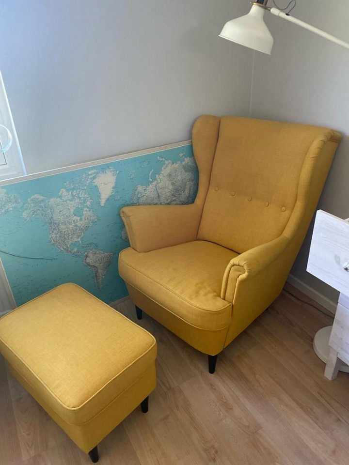 image of Strandmon gul fåtölj o pa - 