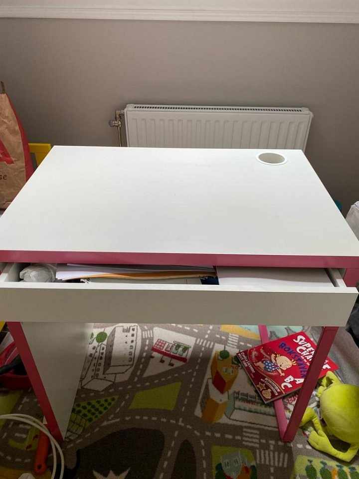 image of Skrivbord och stol för ba - 
