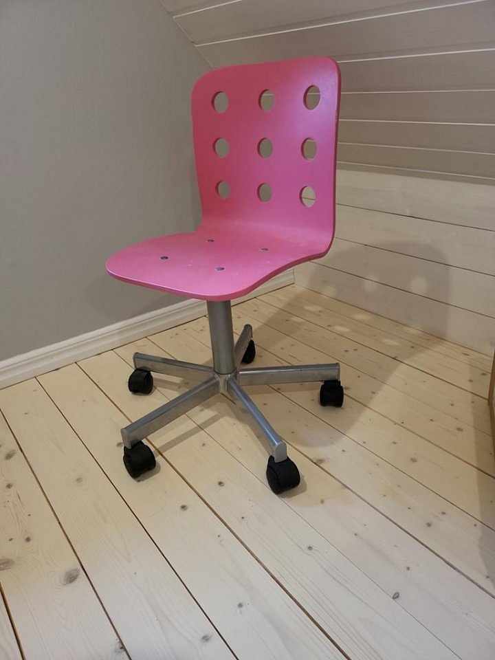 image of Skrivbord och stol för ba - 