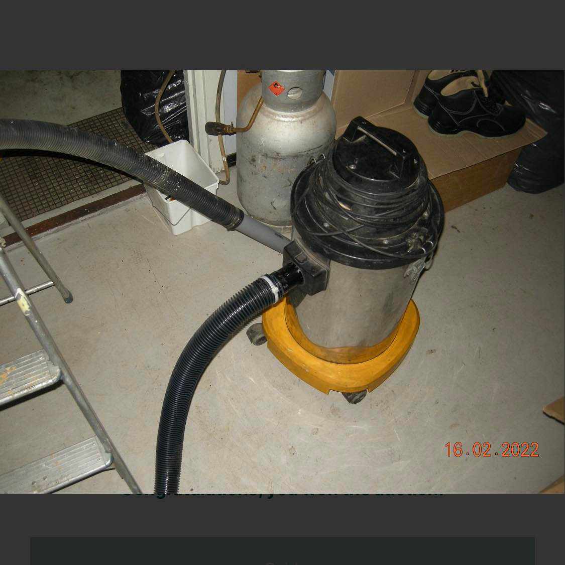 image of Deliver vacuum cleaner - 