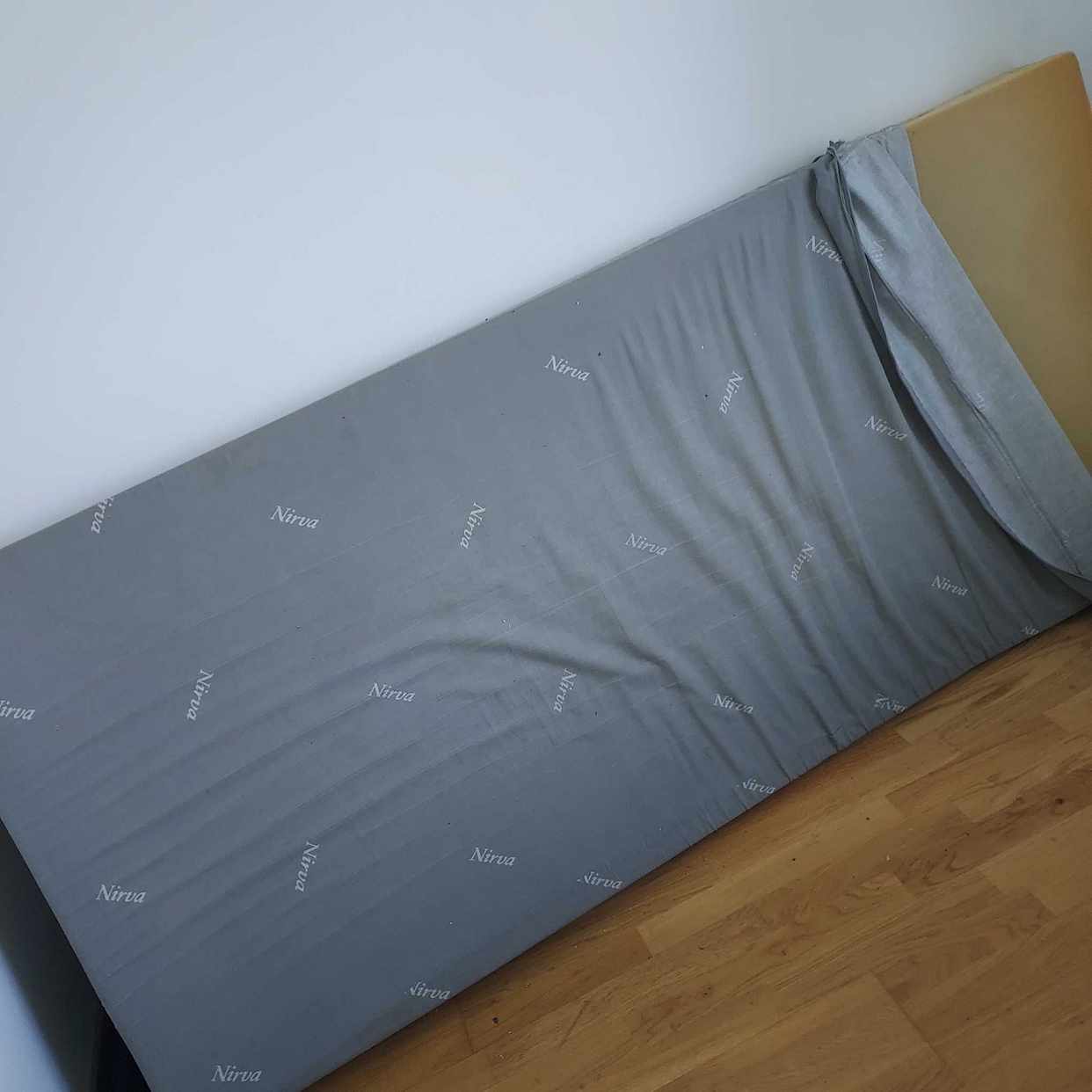 image of Gammal madrass - Västerhaninge