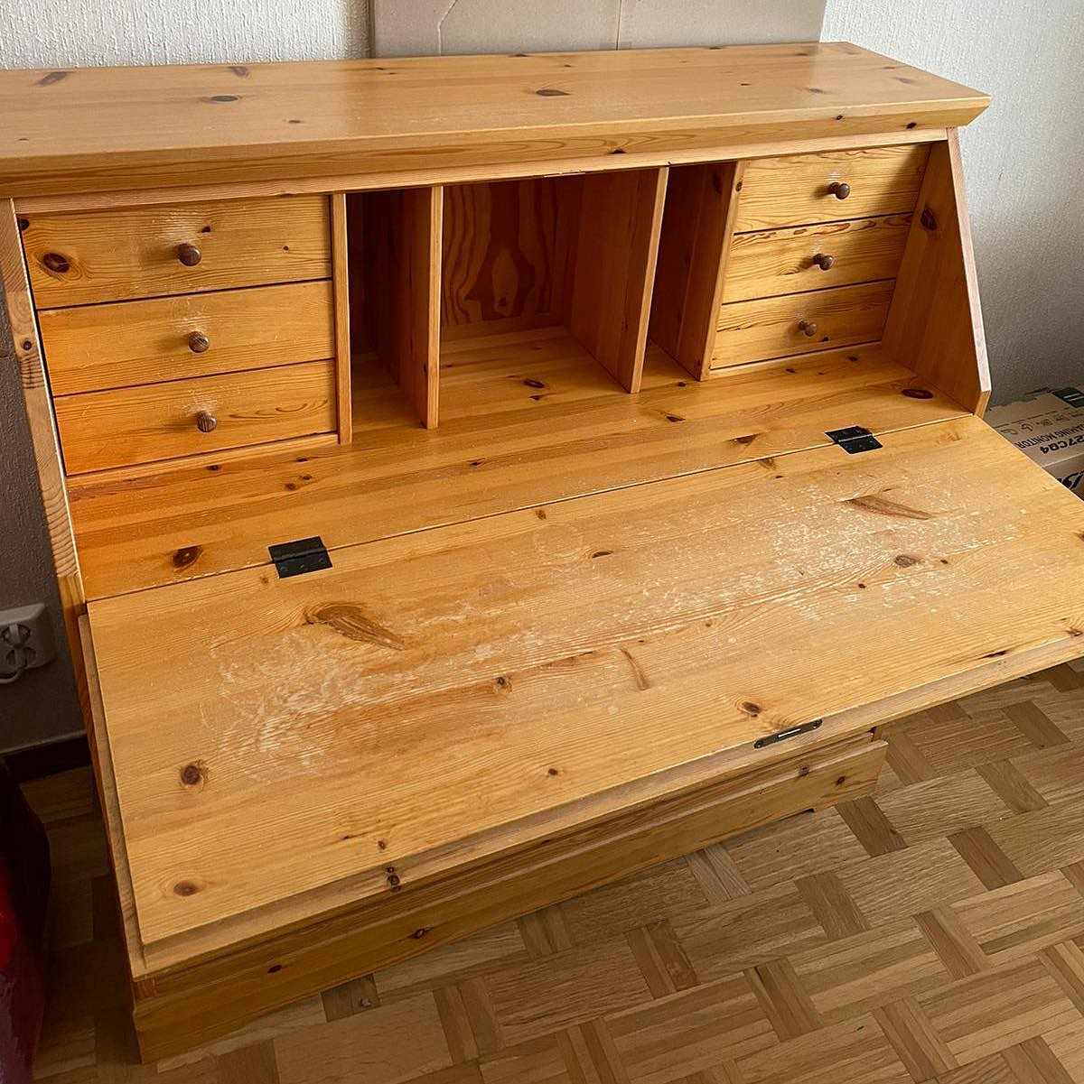 image of FREE solid wood table - Järfälla