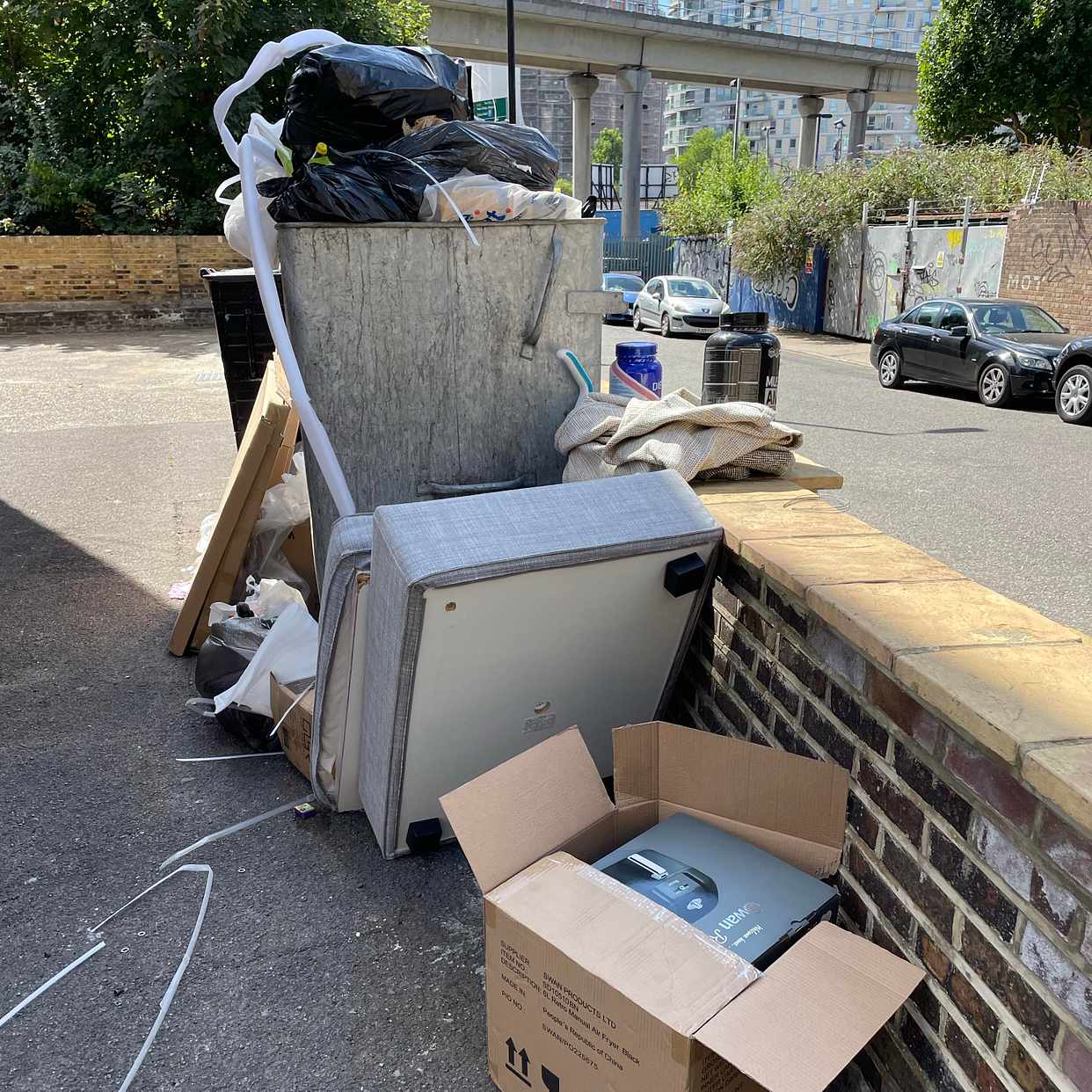 Mixed rubbish London Tiptapp