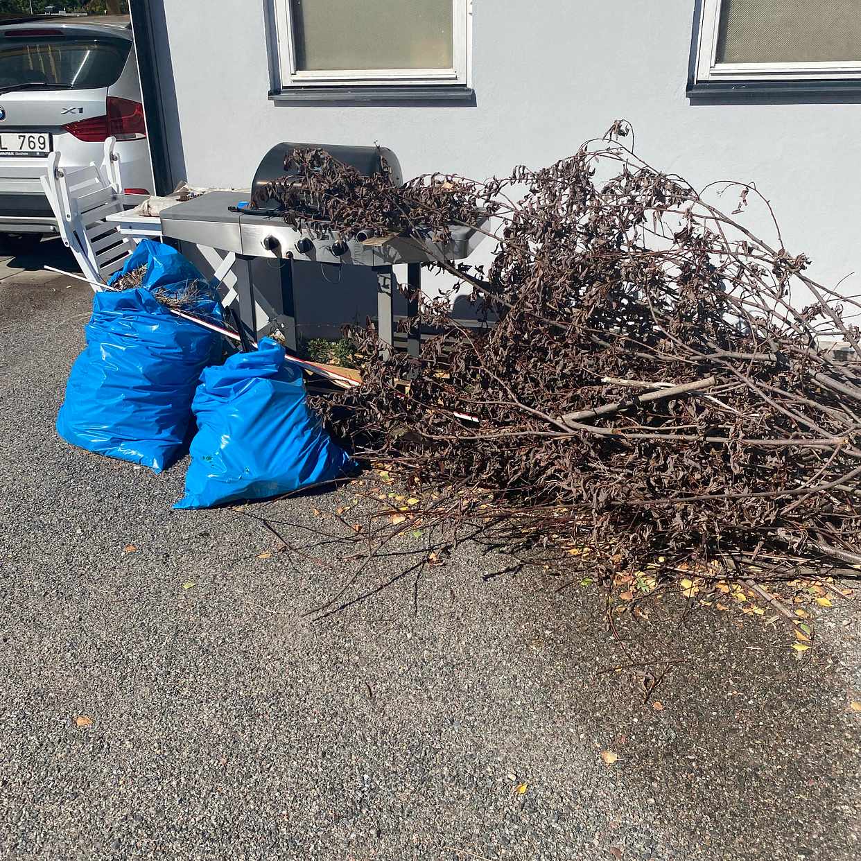 image of Upphämtning av skräp - Huddinge