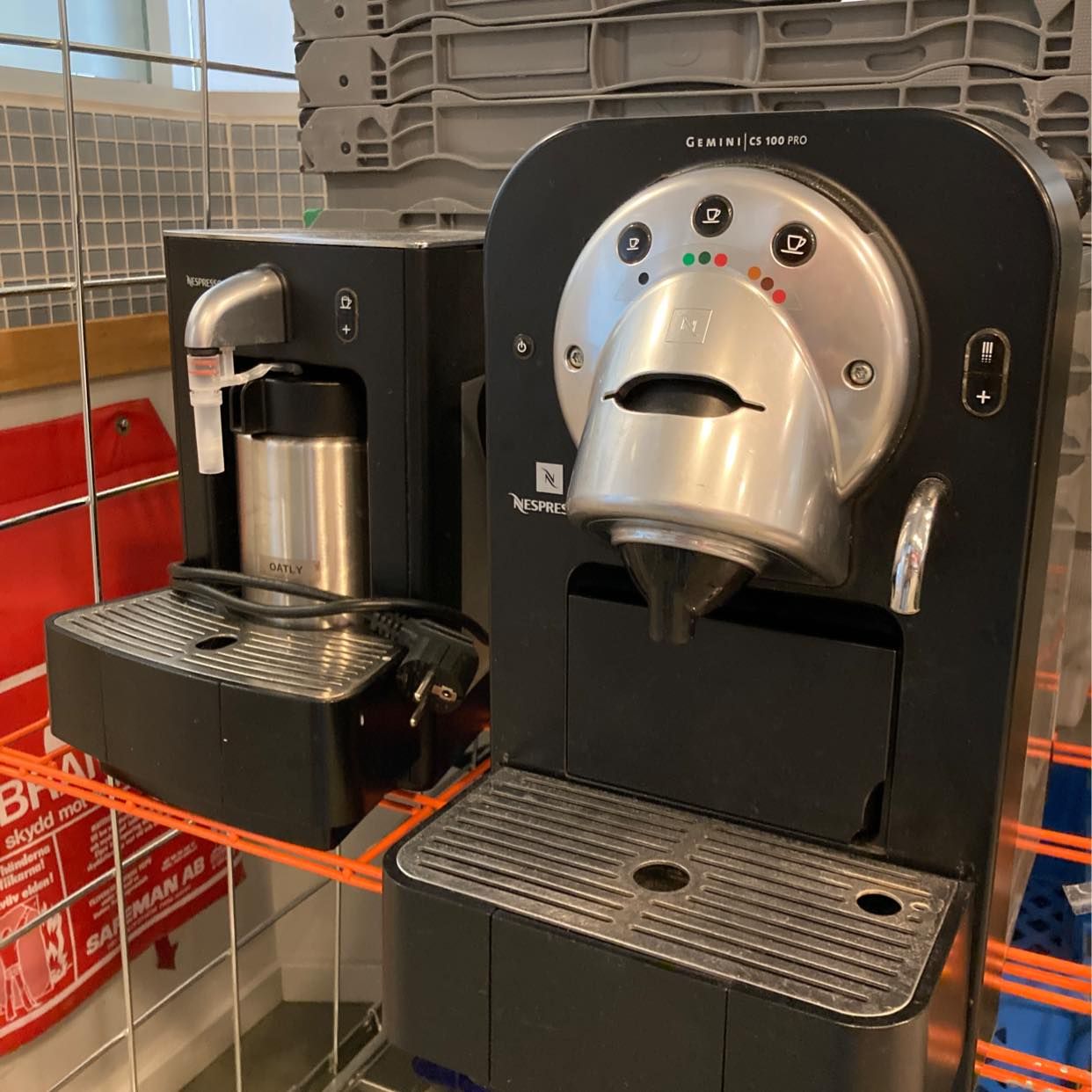 image of Två nespresso maskiner - Stockholm