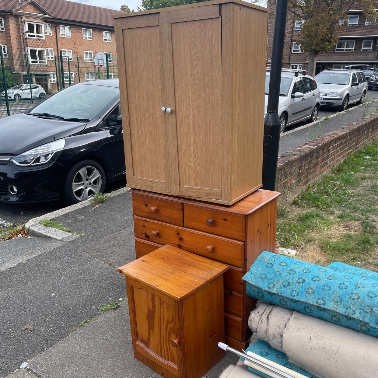 Giving away sofa London Tiptapp