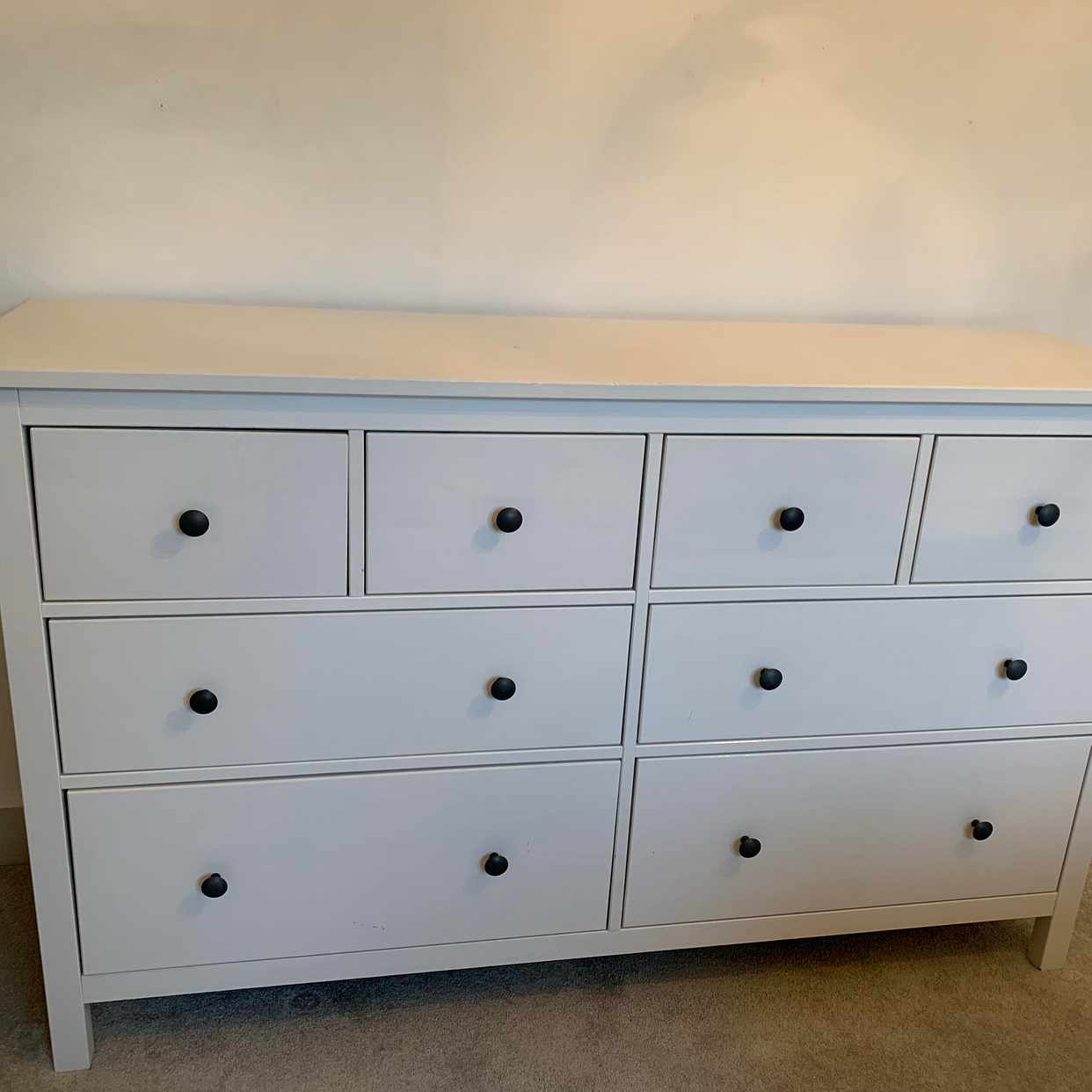 image of Remove a chest of drawers - London