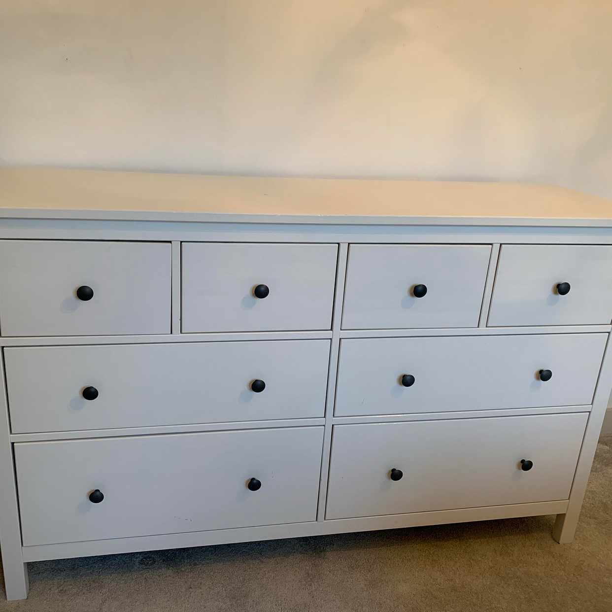 image of Remove a chest of drawers - London