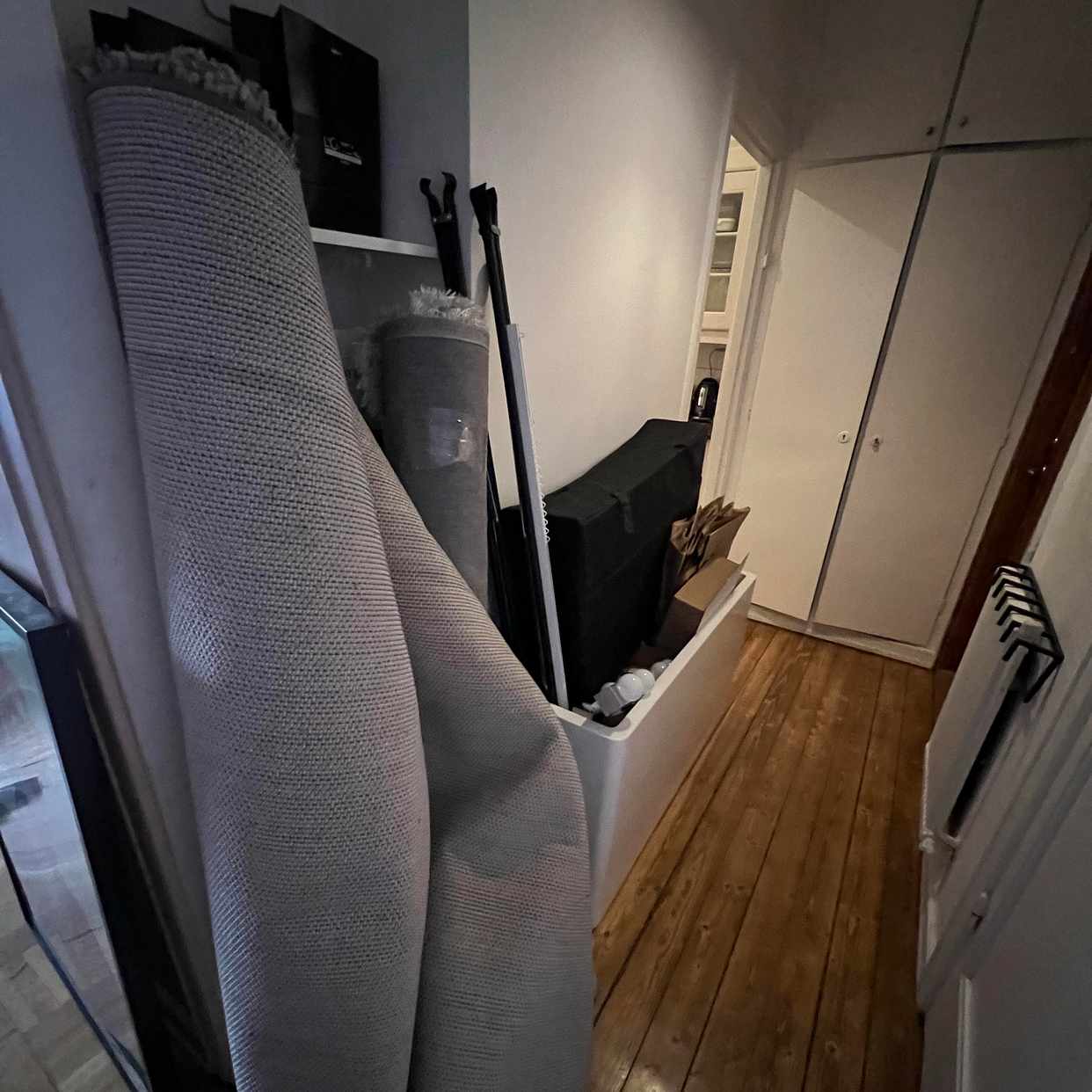 image of table, Carpet and trash - Stockholm