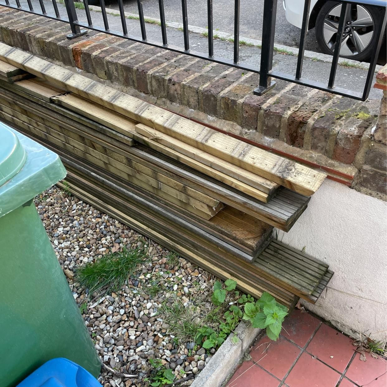 image of Remove Old Wood Decking - London