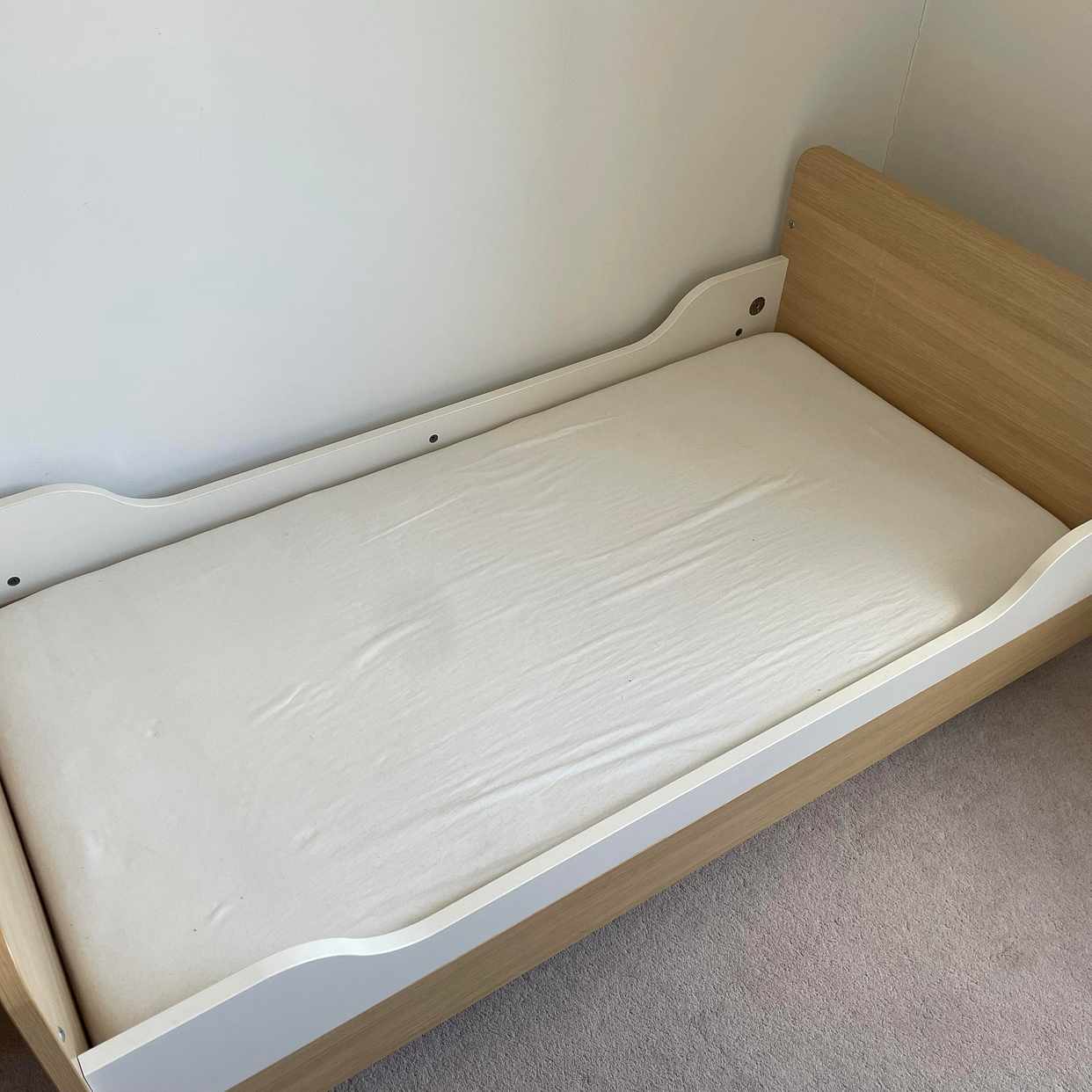 image of 2 small beds - London