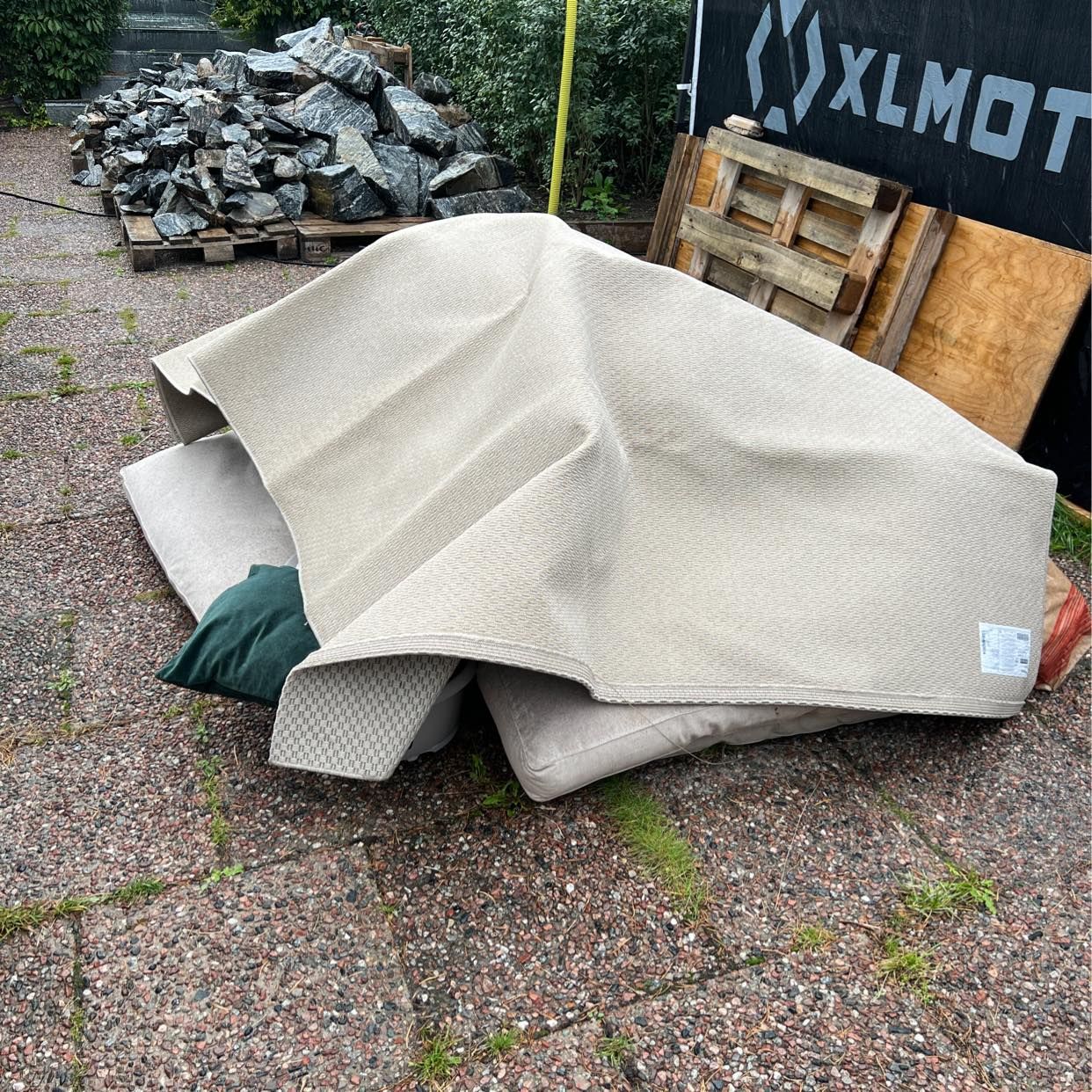 image of Större kuddar (pillows) - Bromma