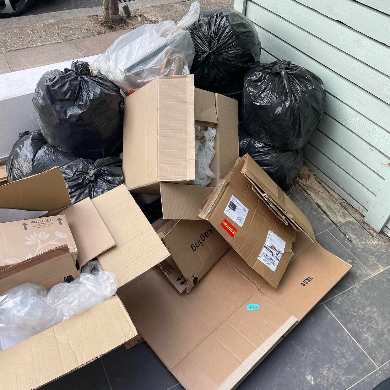 Cardboard, wood, rubbish Wandsworth Tiptapp