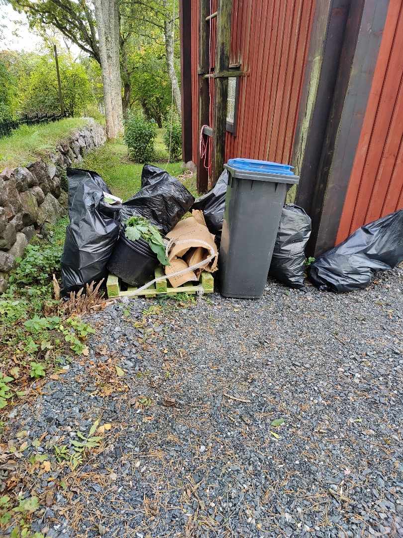 image of Sten och jord - TUNGT - Djursholm