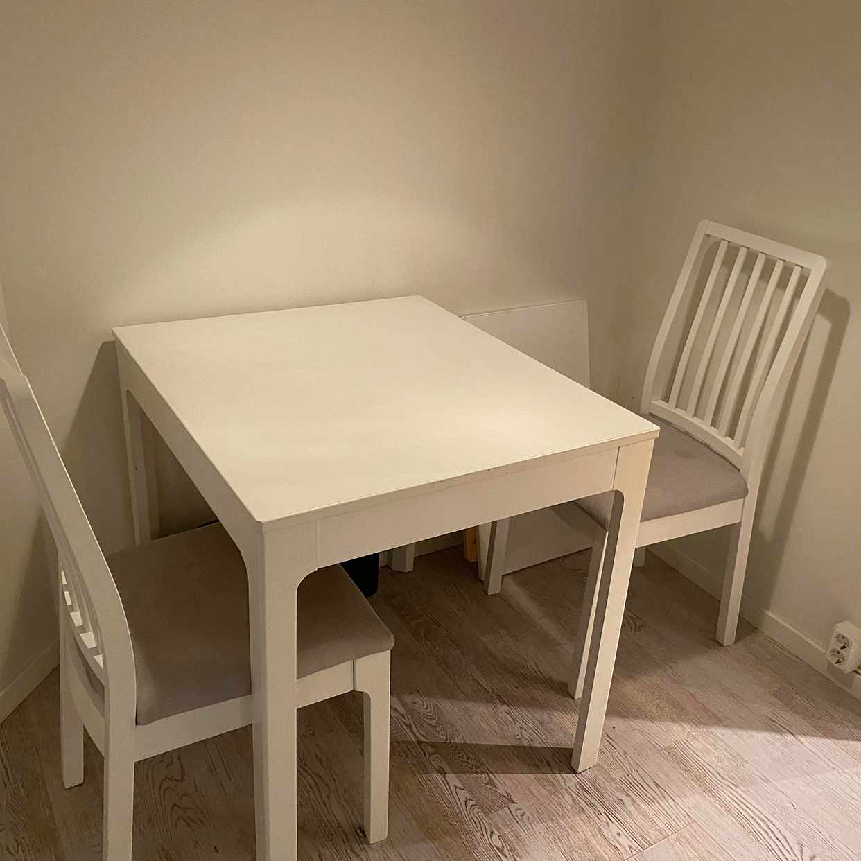 image of Dining table and chair - Stockholm