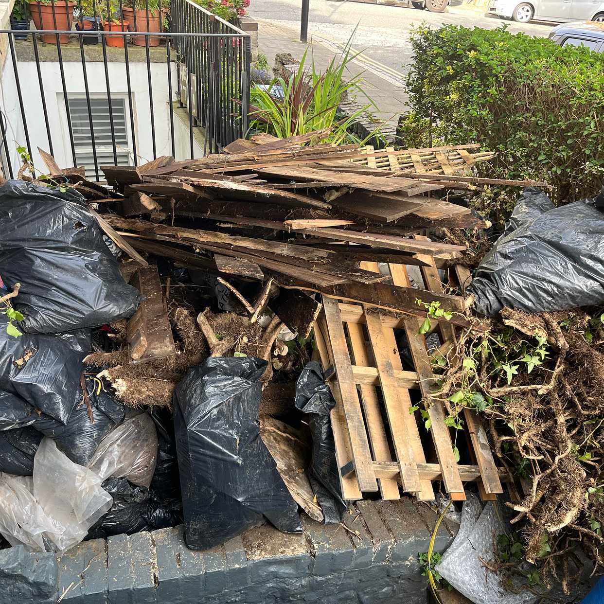 image of Garden waste - Hackney