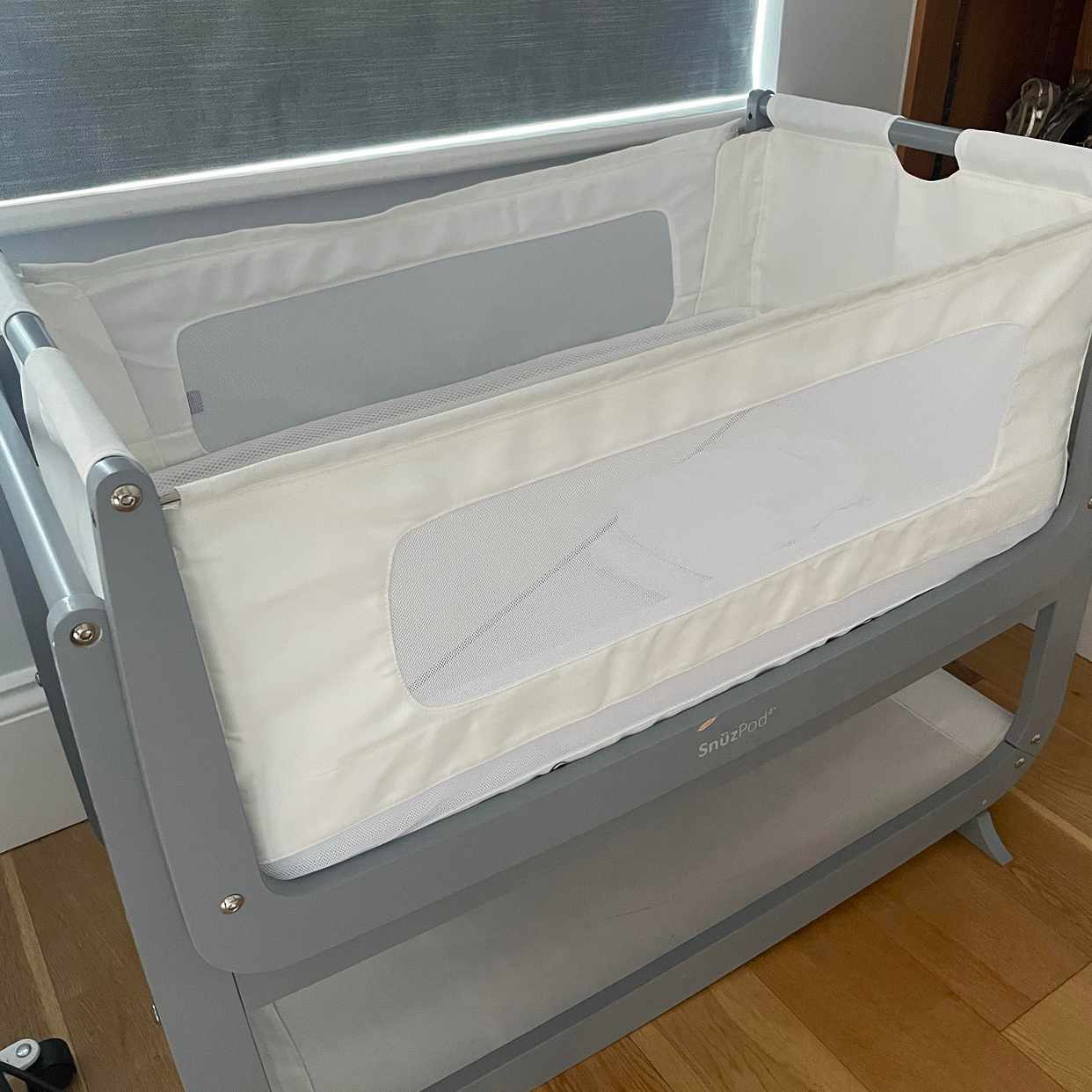 image of Crib, give away - London