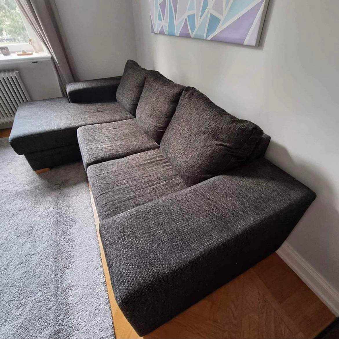 image of Deliver a sofa - 