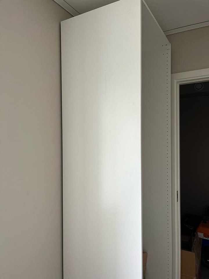 image of Ikea Paxgarderob - 