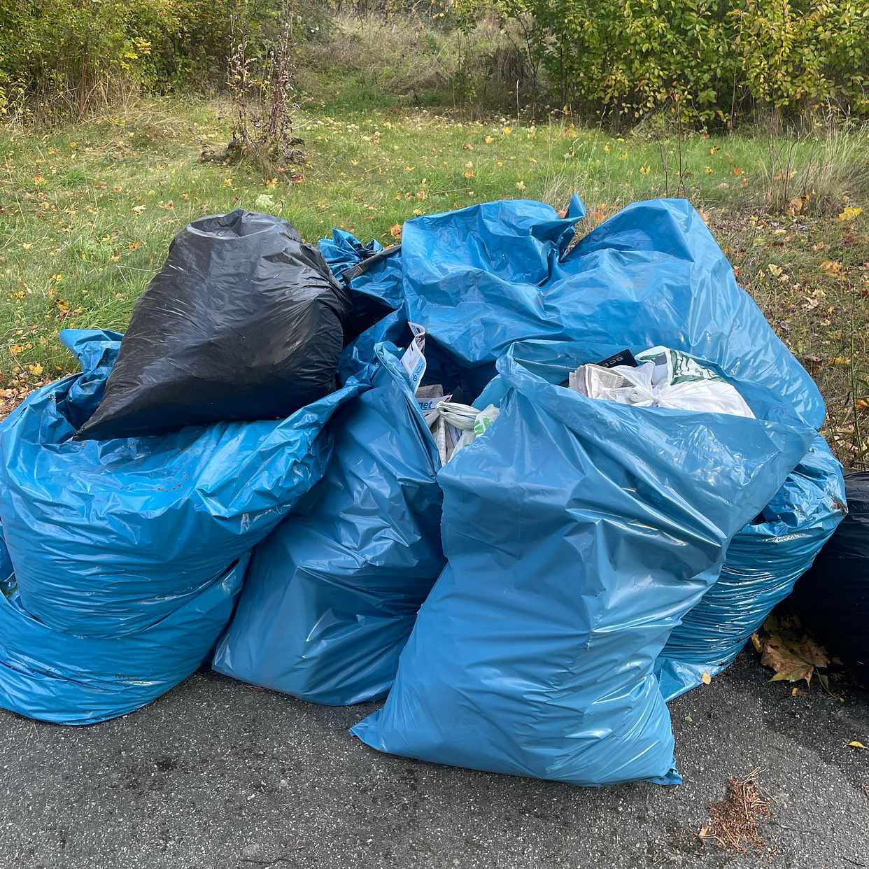 image of Blandat papp tidningar - Danderyd