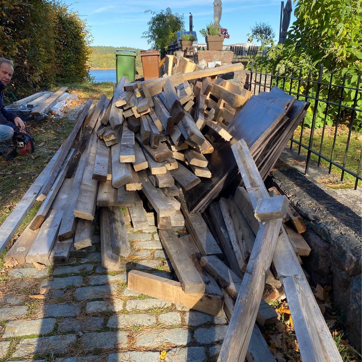 image of Återvinning av trä - Sollentuna