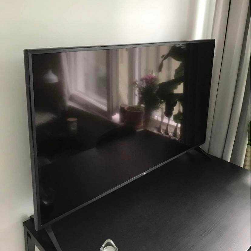 image of Move 49” tv - 