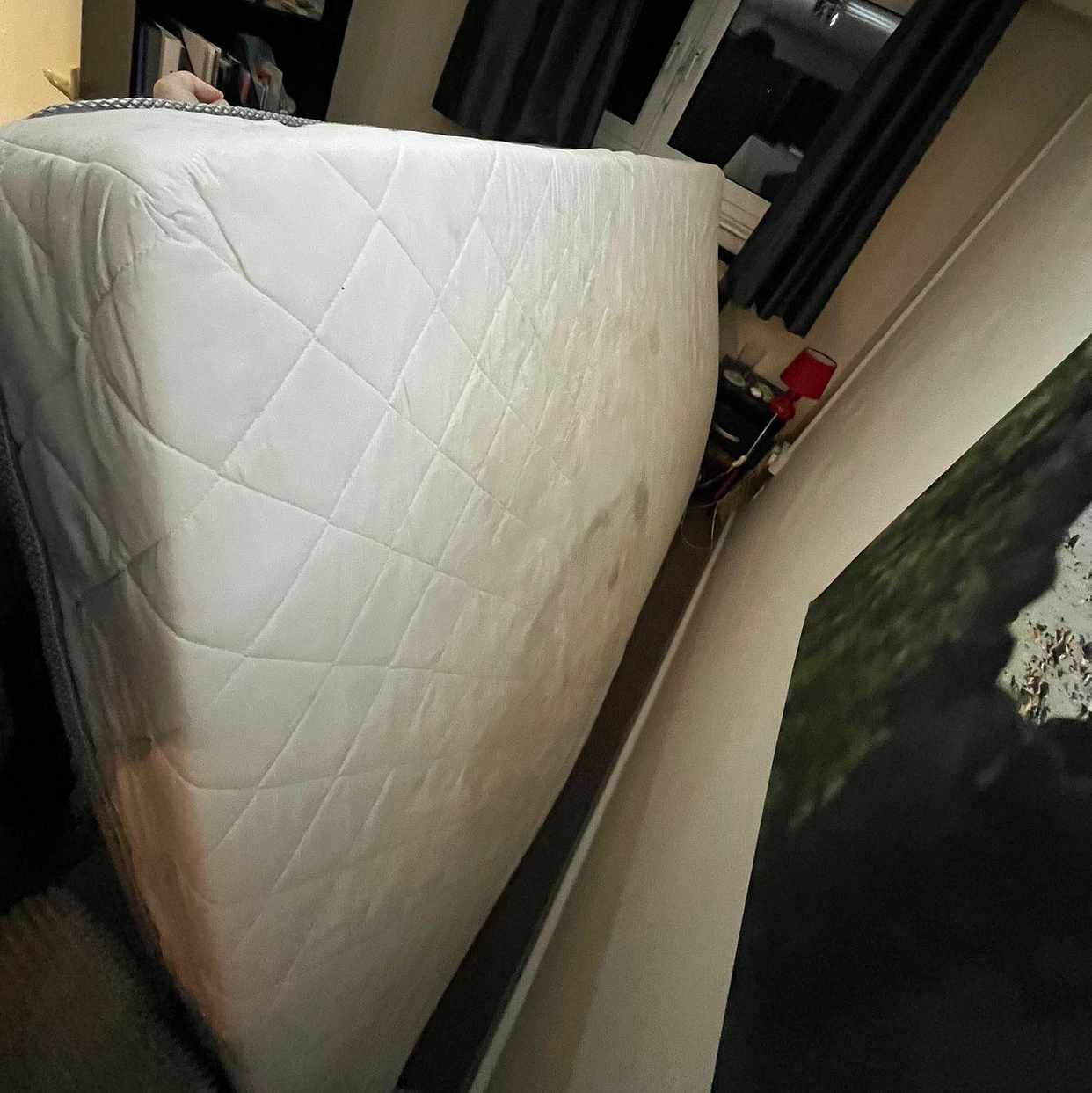 Double mattress removal London Tiptapp