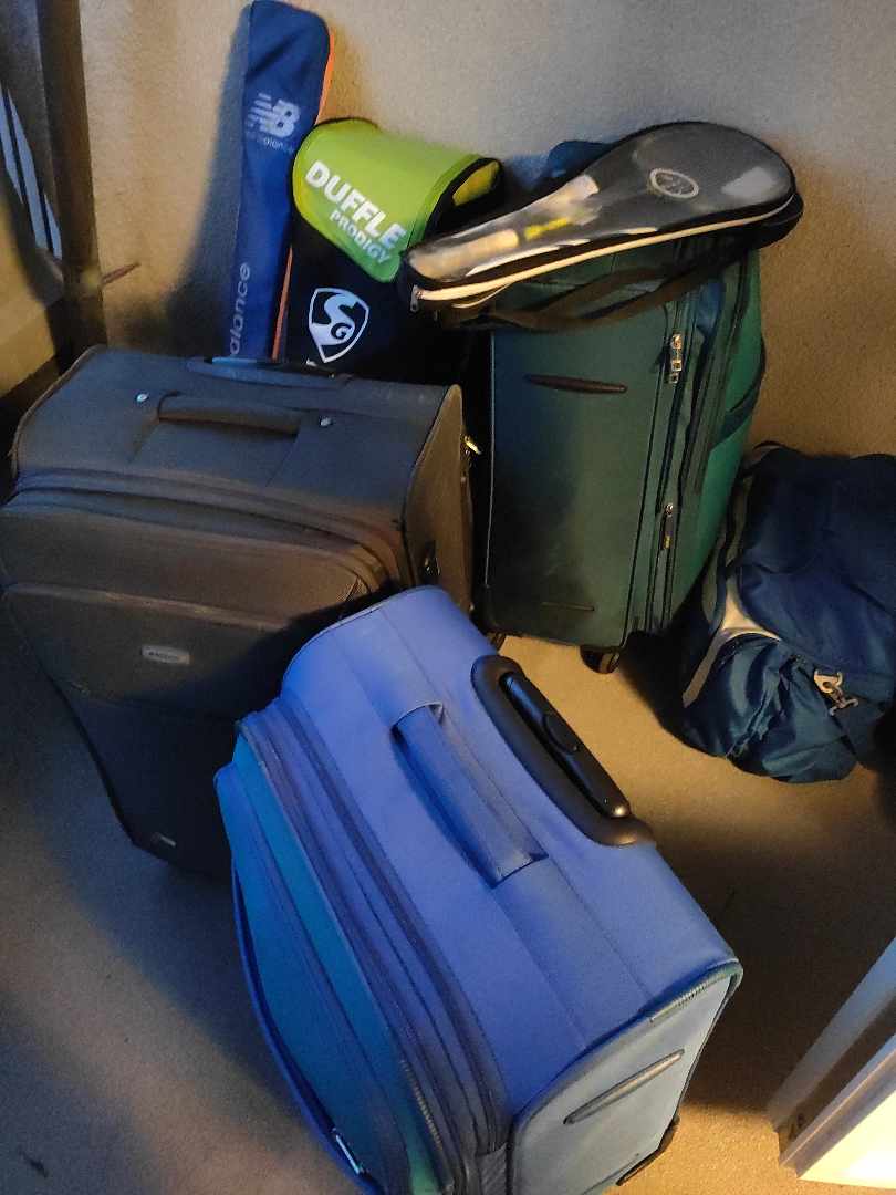 image of To move some bags  - 