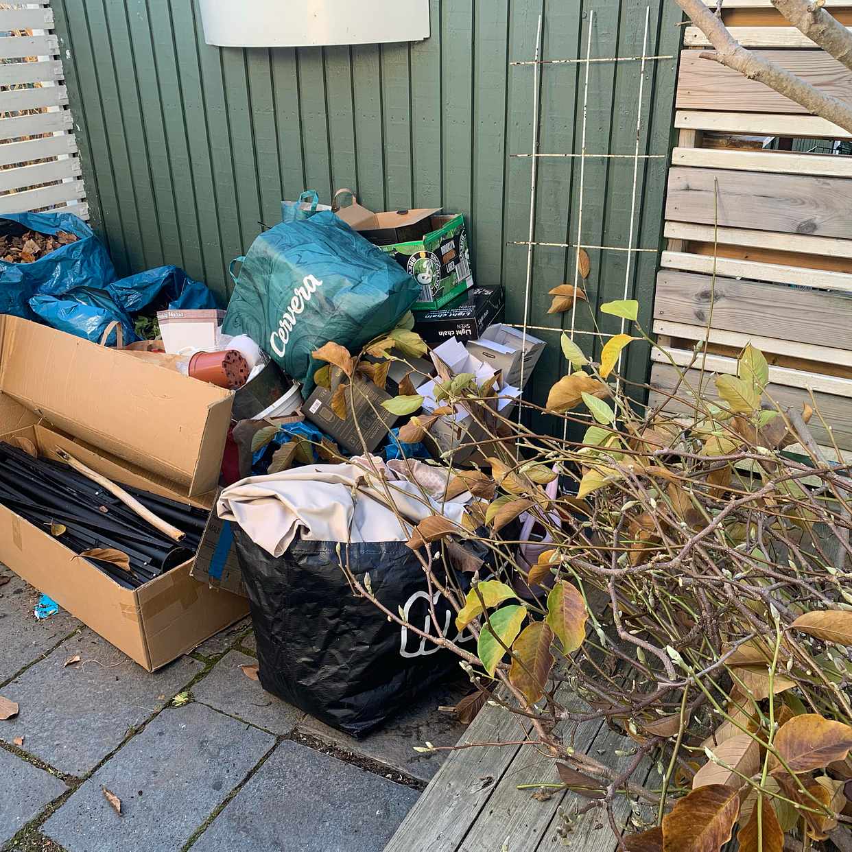 image of Hämtning av div avfall - Täby