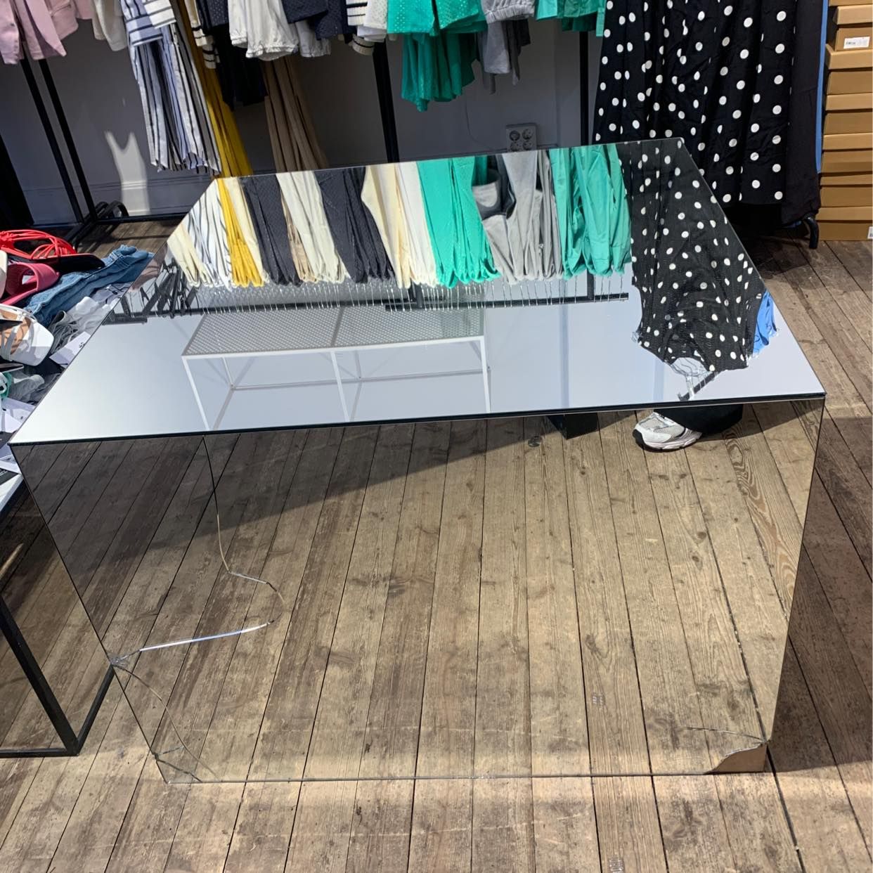 image of Skänker glasbox - Stockholm