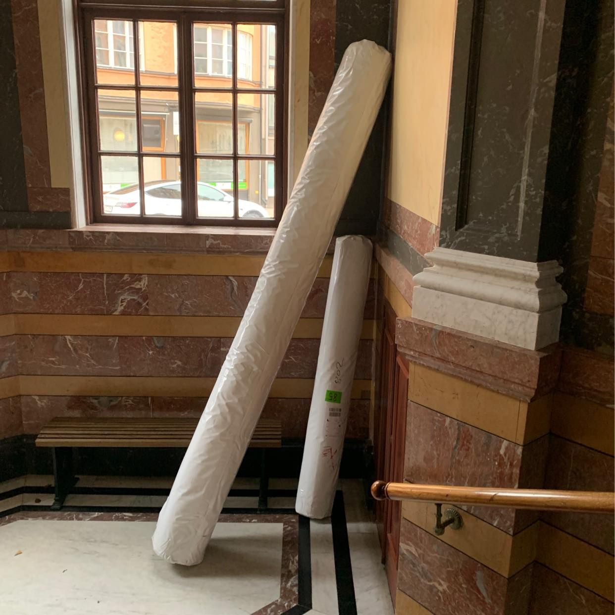 Carry HEAVY Carpet Tiptapp