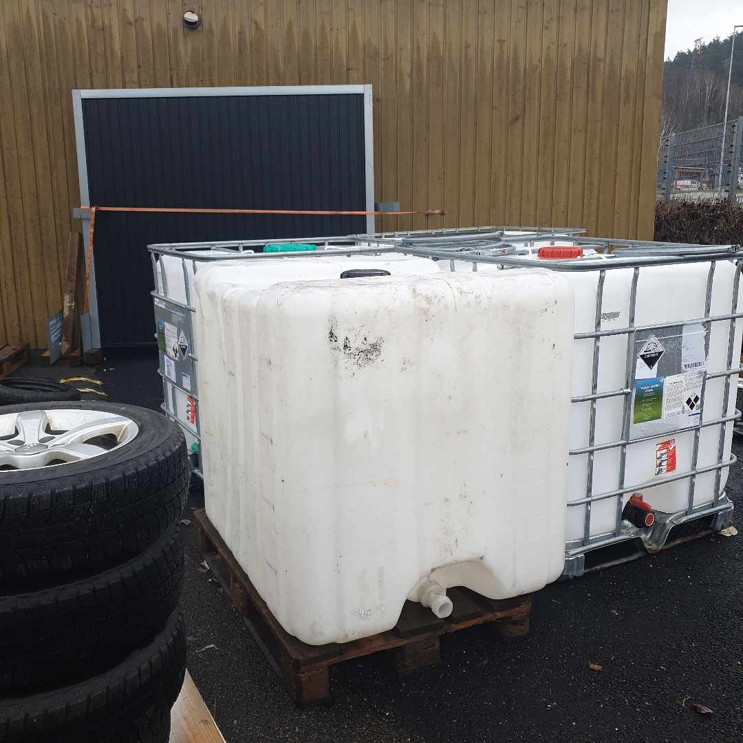 Empty water tank Tiptapp