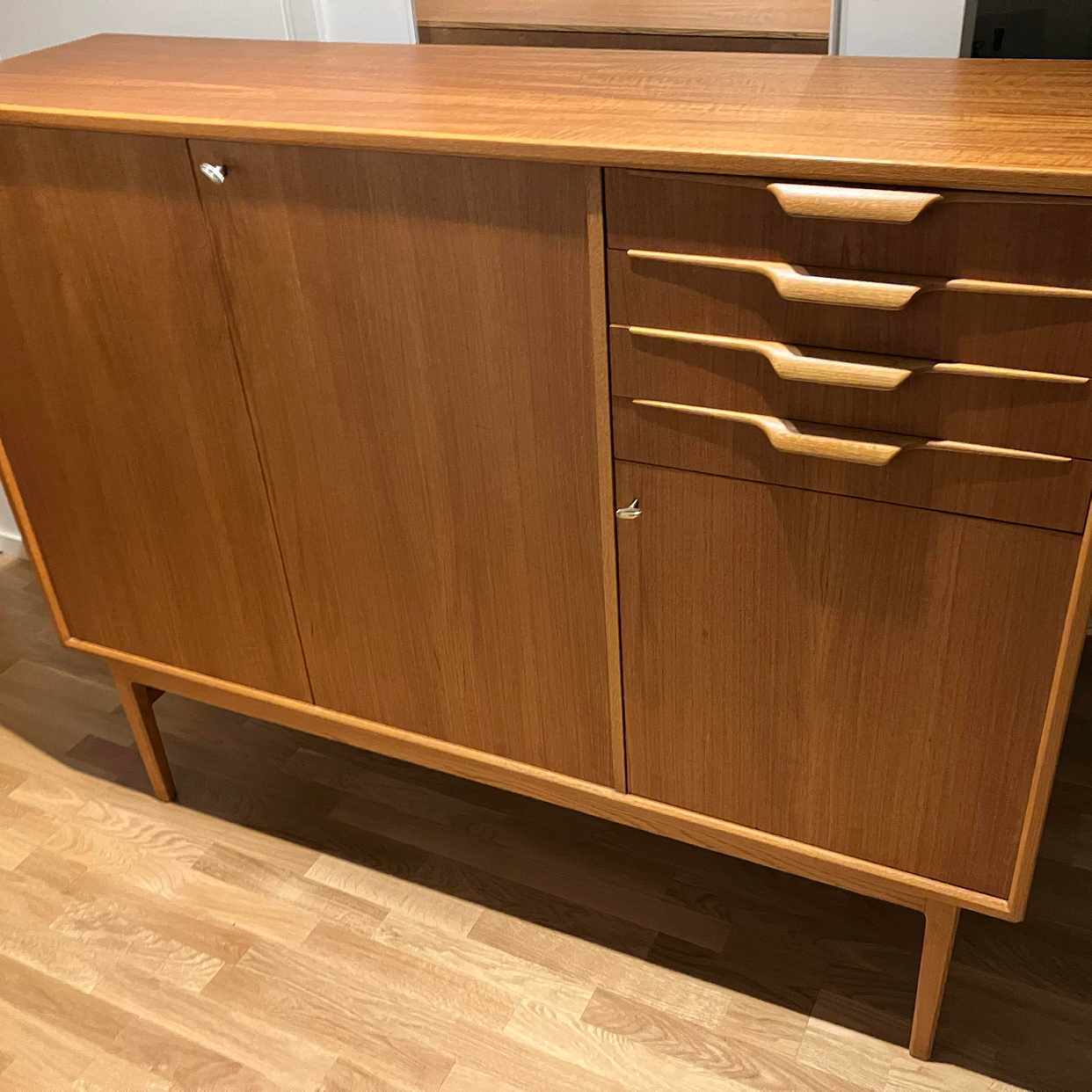 image of Sideboard / Skänk - 