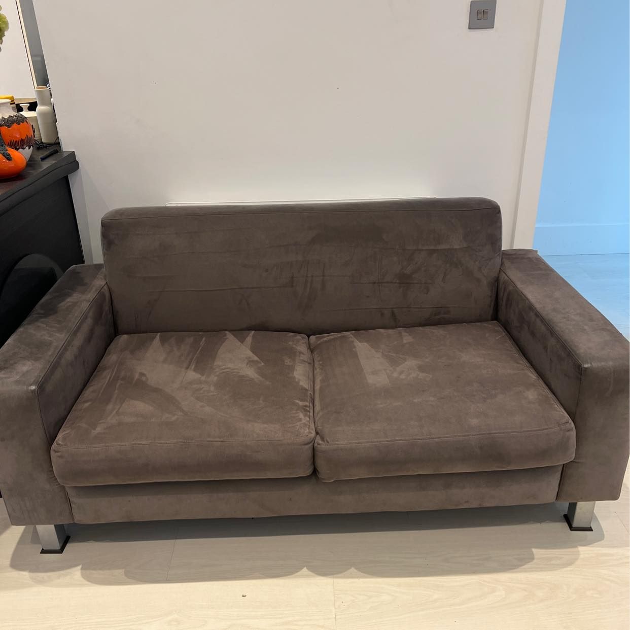 Sofa removal London Tiptapp