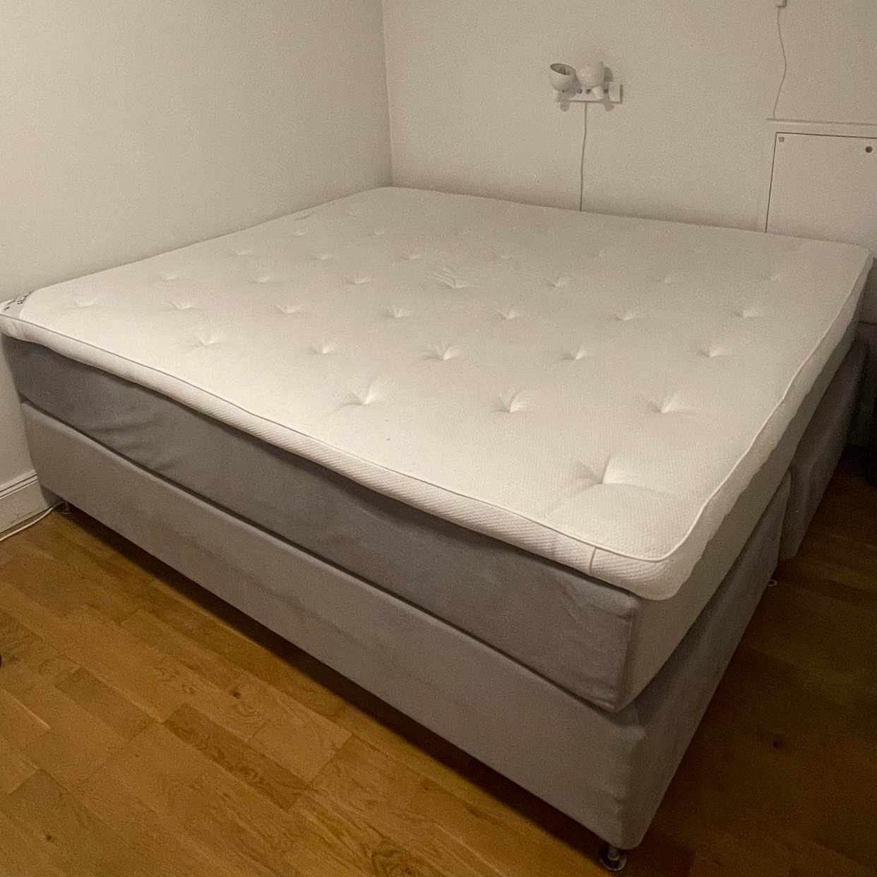 image of King size bed - 