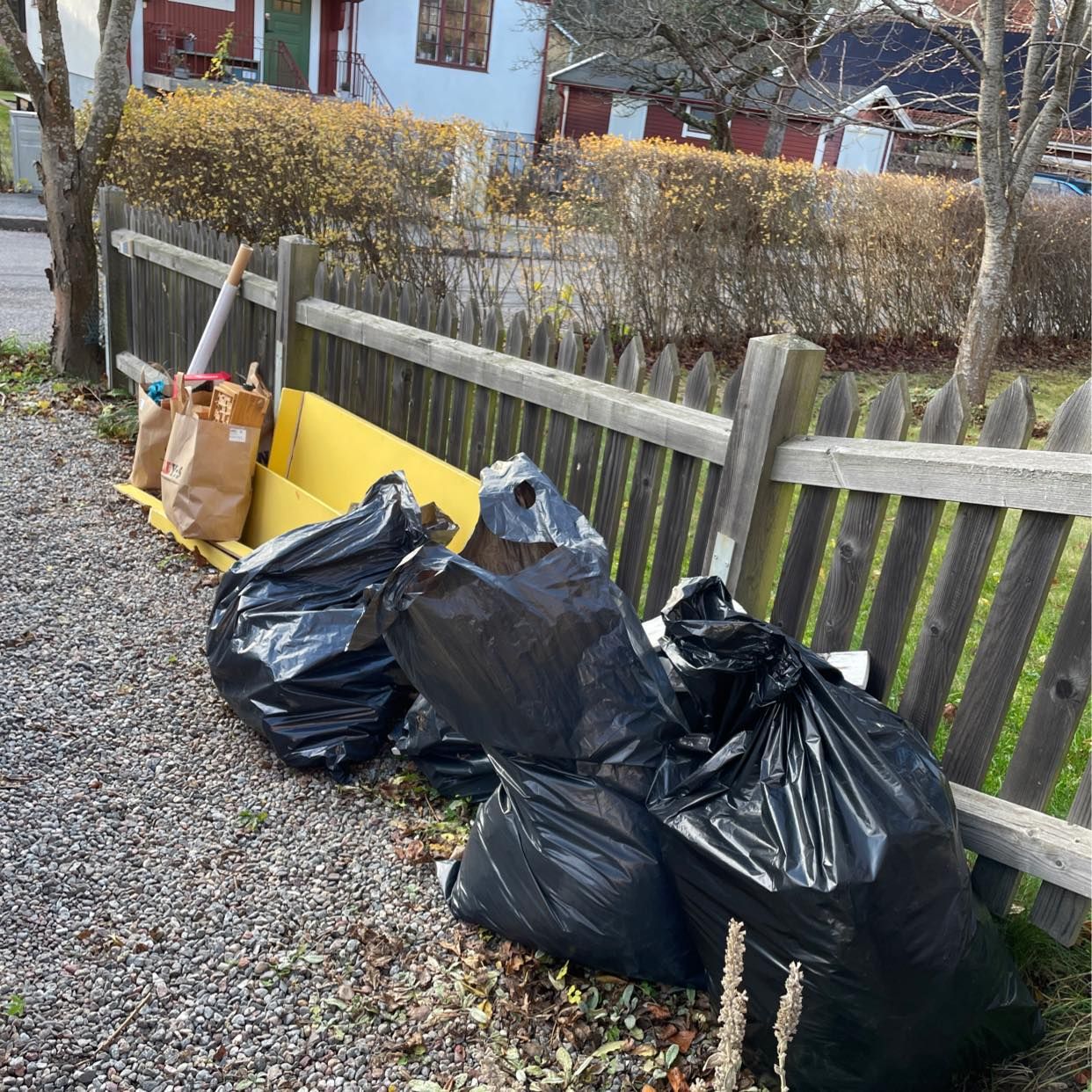image of Blandat skräp - Älvsjö