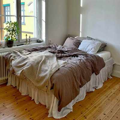 image of Moving a bed - 
