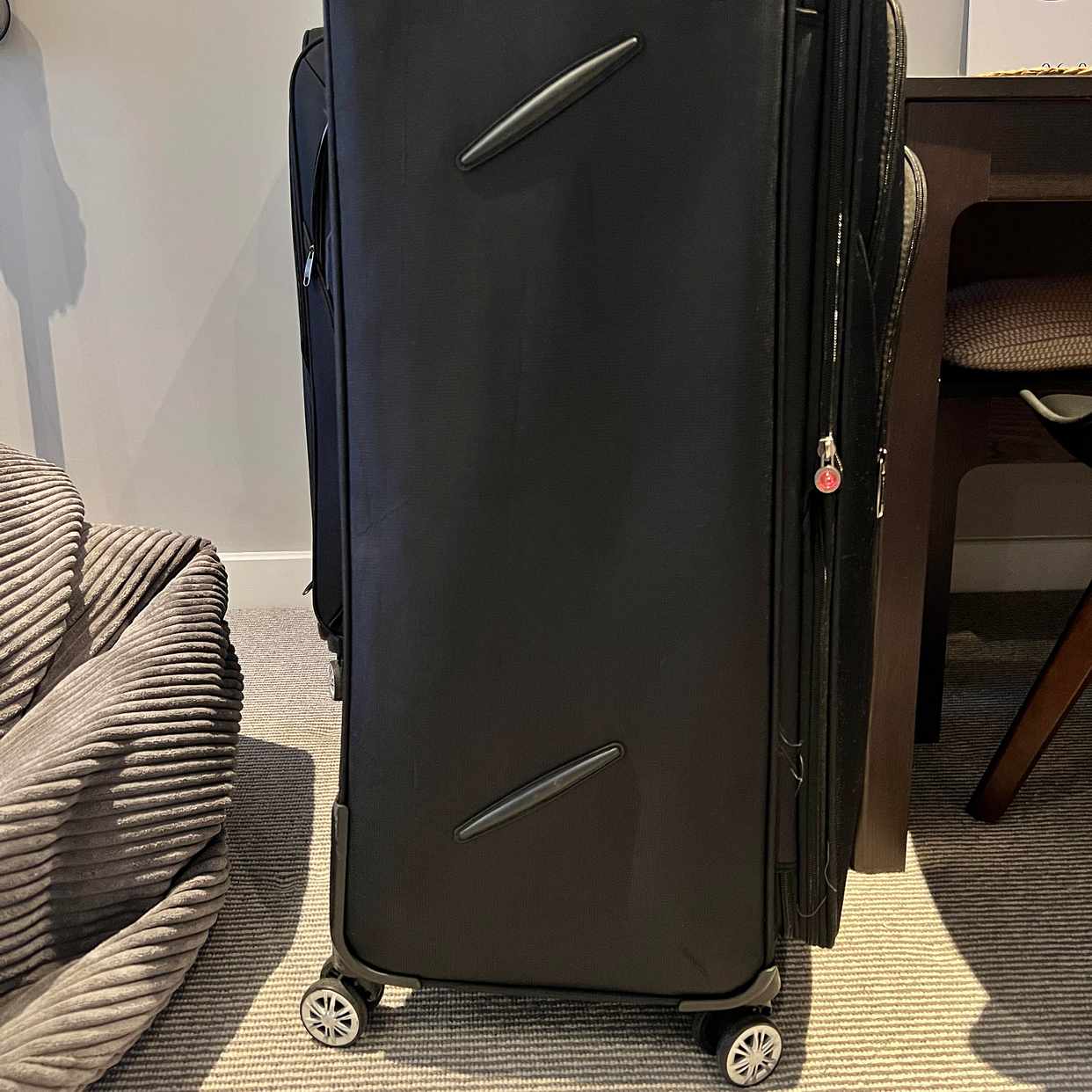 image of 2 x XL suitcases - London