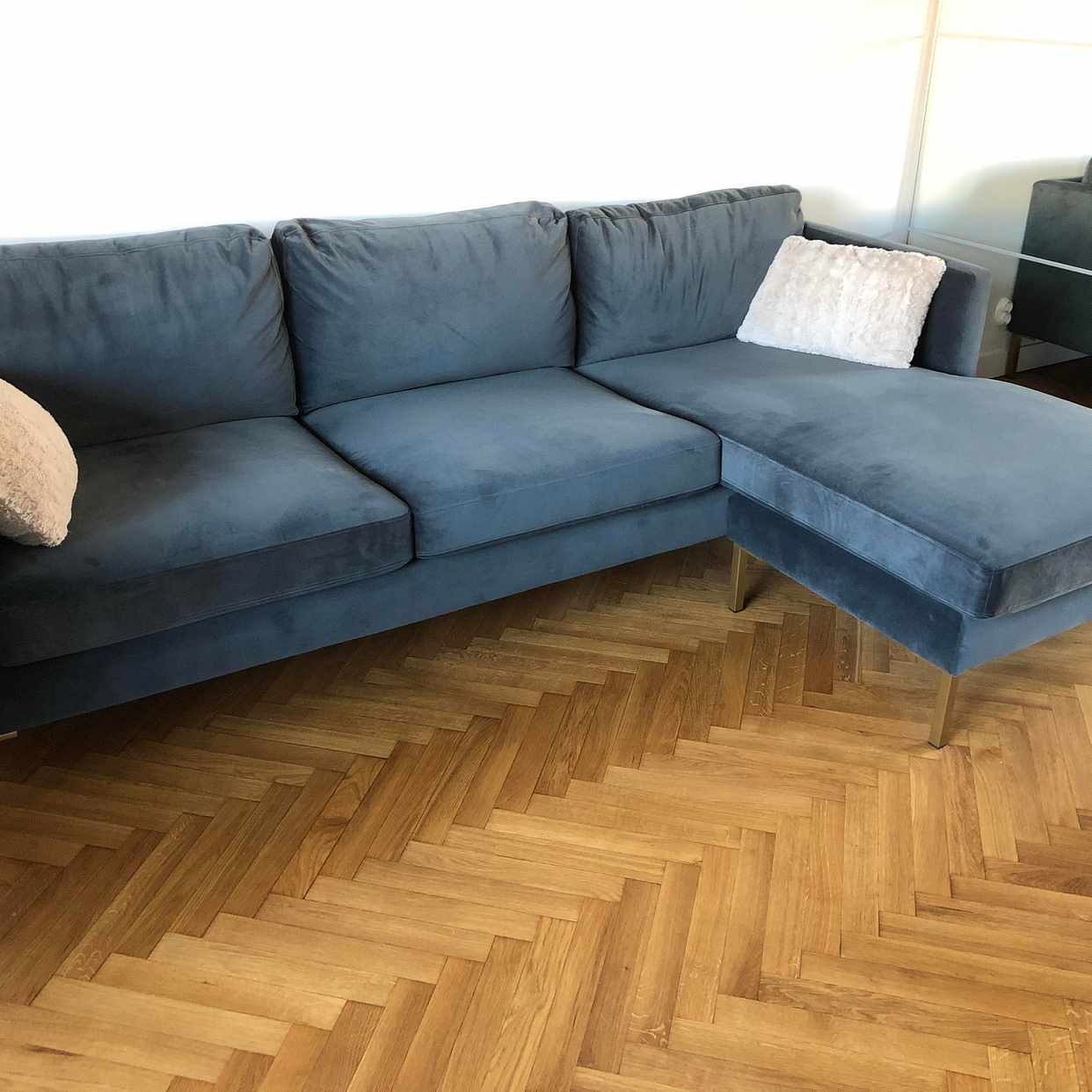 image of Soffa bortskänkes - Stockholm