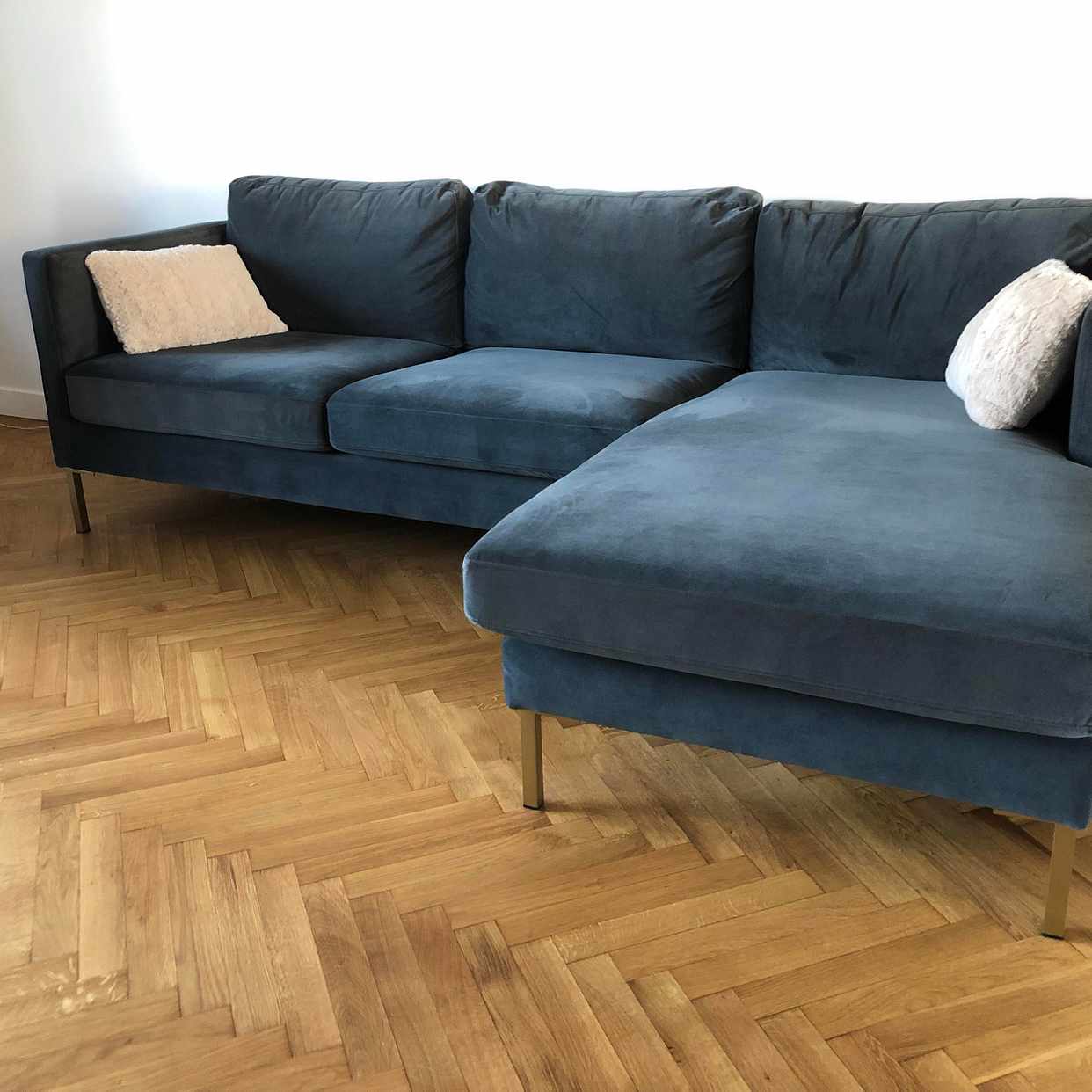 image of Soffa bortskänkes - Stockholm