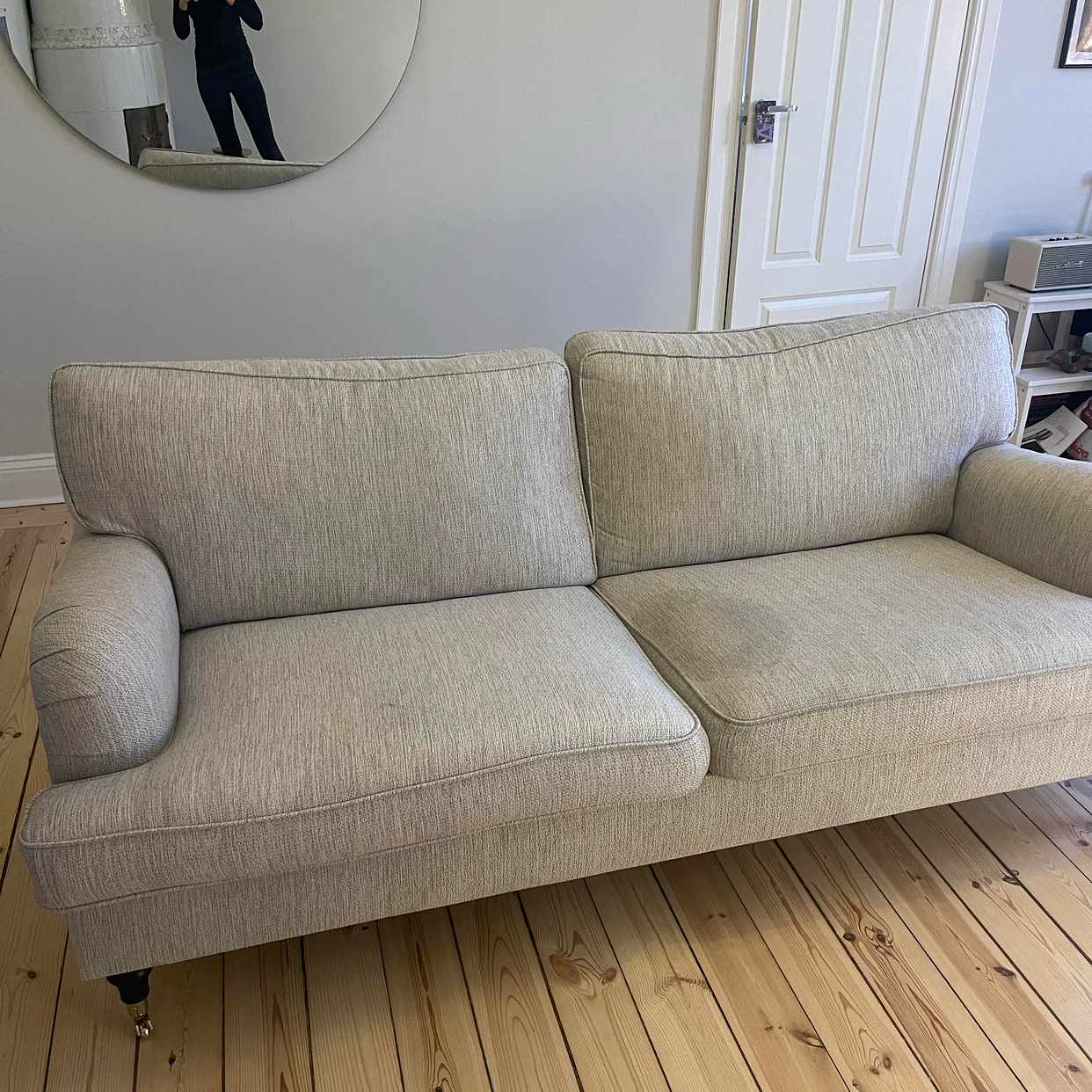 image of Recycle sofa and carpet - Stockholm