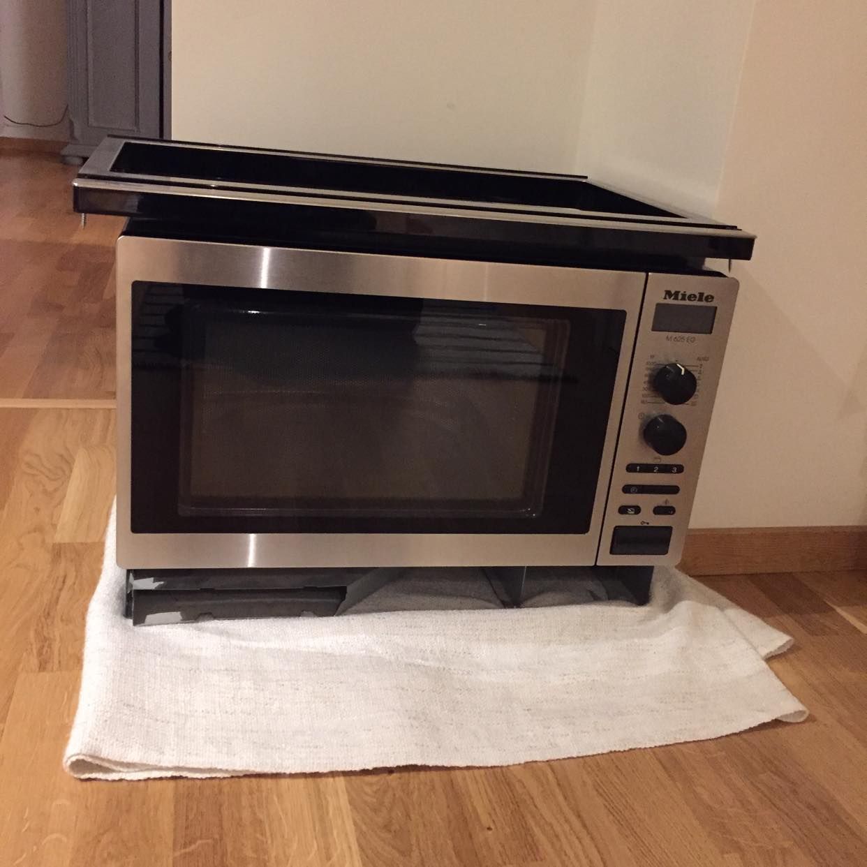 image of Miele microvågsugn - Bandhagen