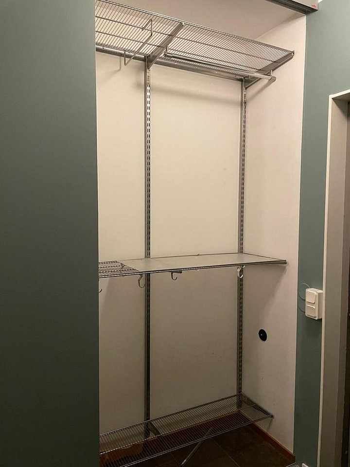 image of Elfa-system med skjutdörr - 