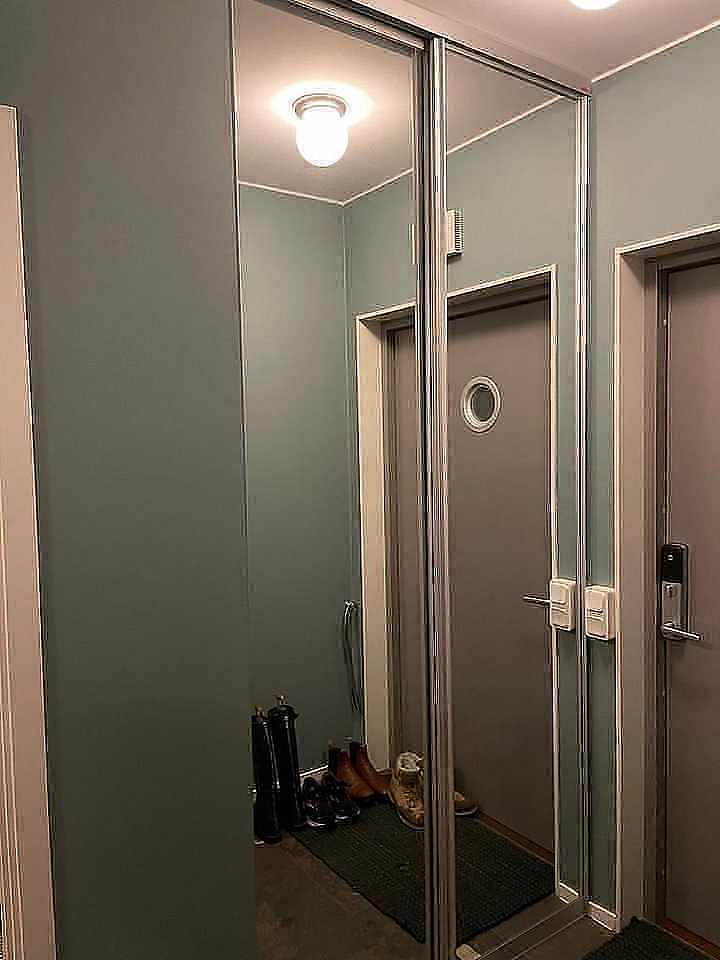 image of Elfa-system med skjutdörr - 
