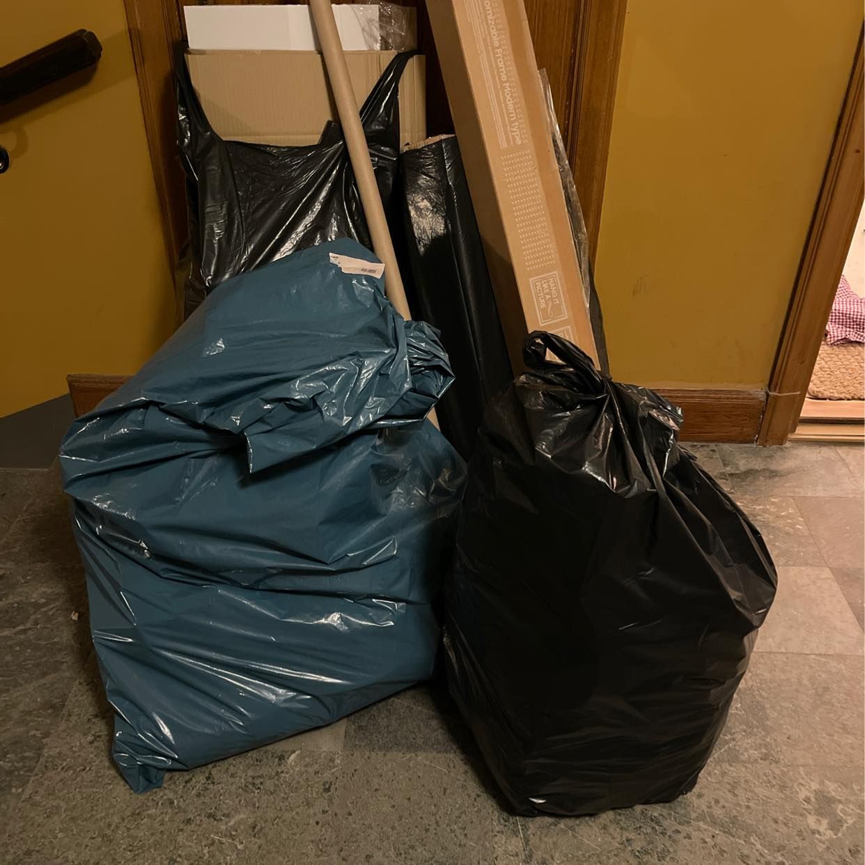 image of Fyra säckar wellpapp - Stockholm
