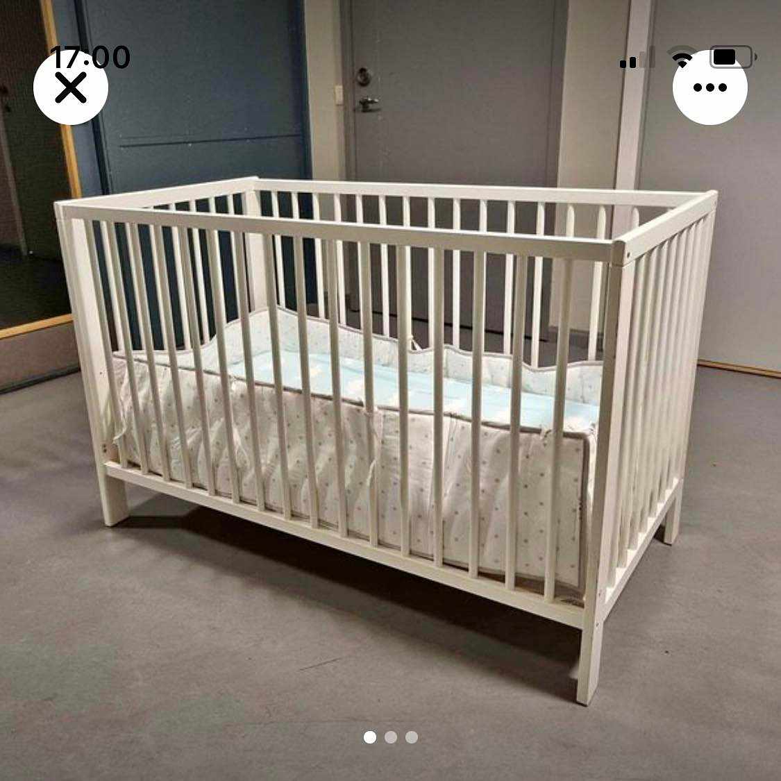 image of Move a baby bed - 