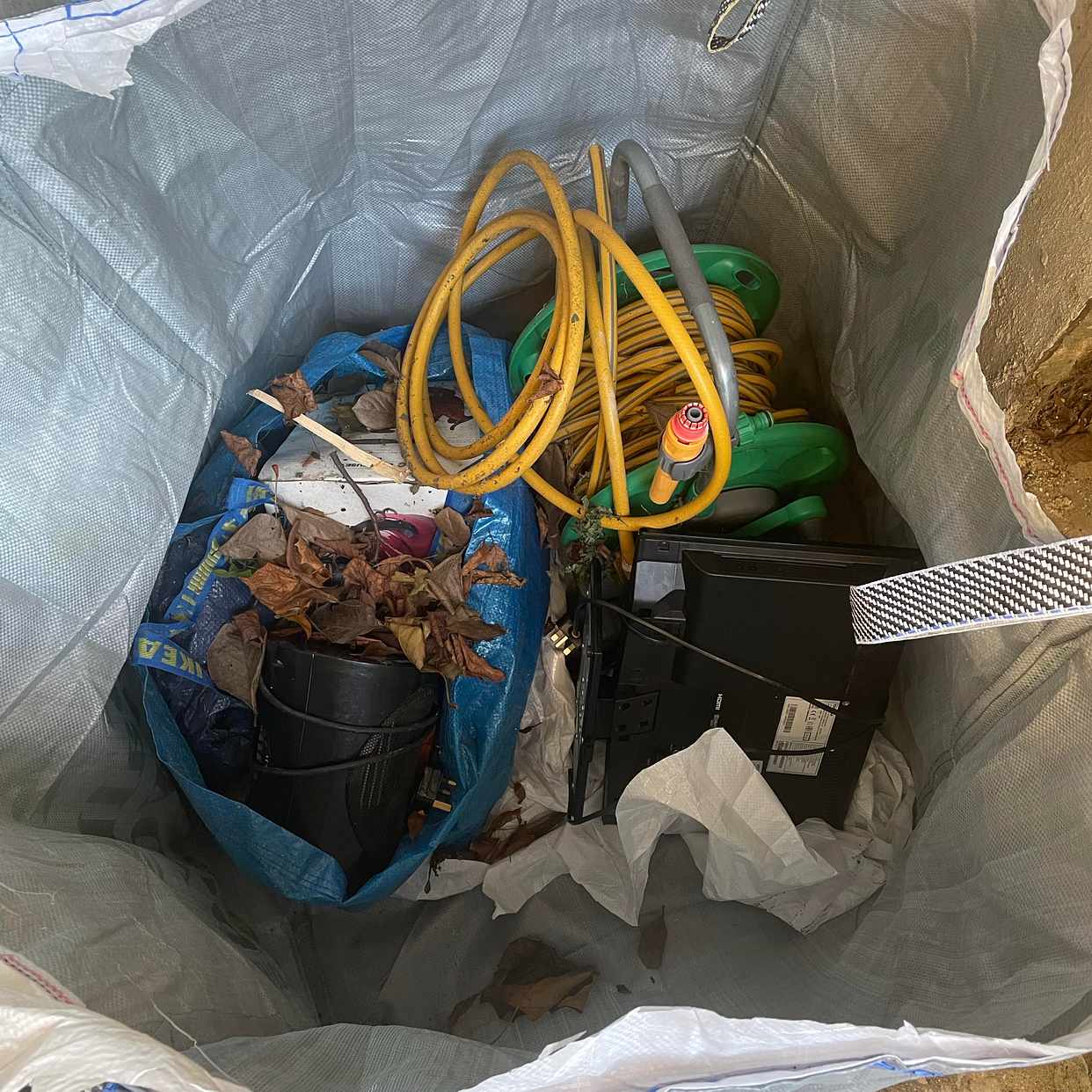 Remiving waste items Lambeth Tiptapp