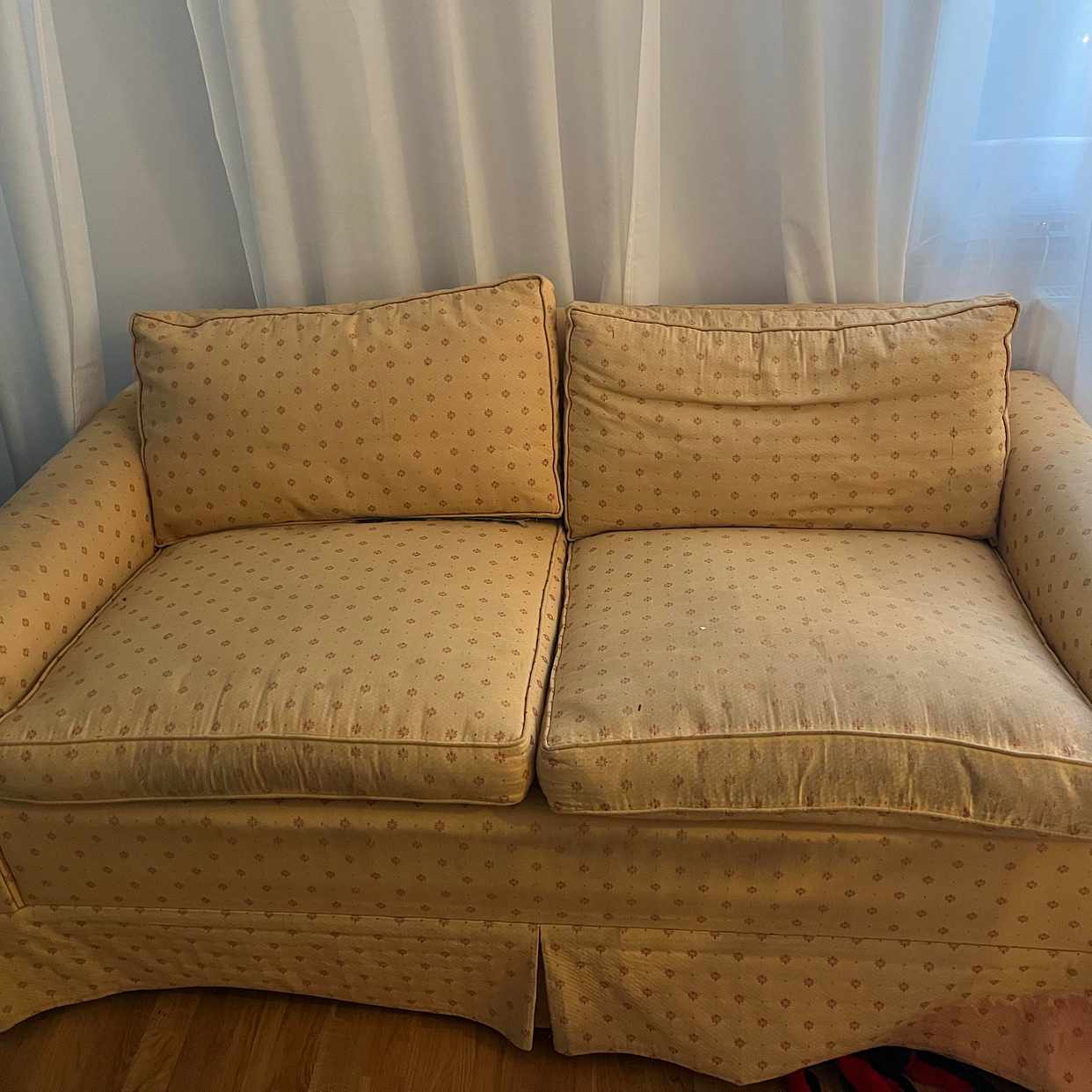 image of Soffa till återvinningen - Saltsjö-Boo