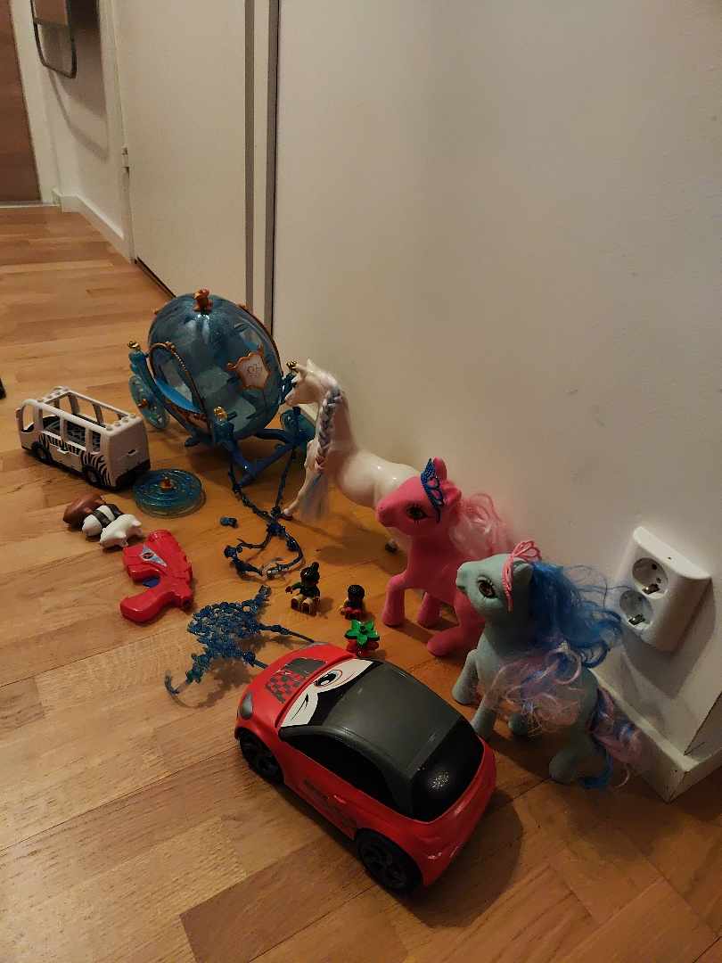 image of A paper bag full of toys - Sundbyberg